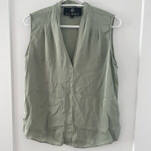 Women's Green Sleeveless Top